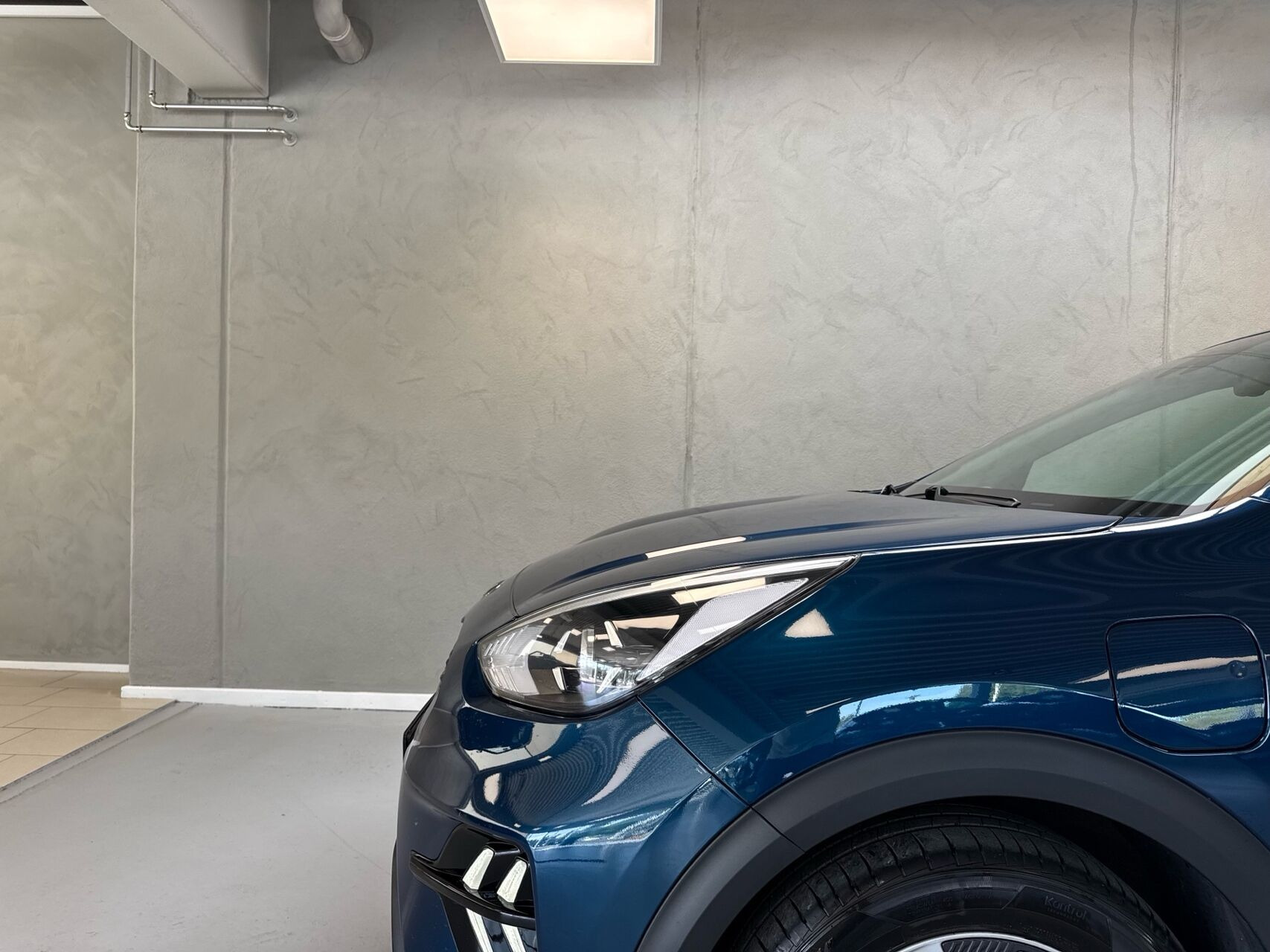 Blå Kia Niro fra 2021