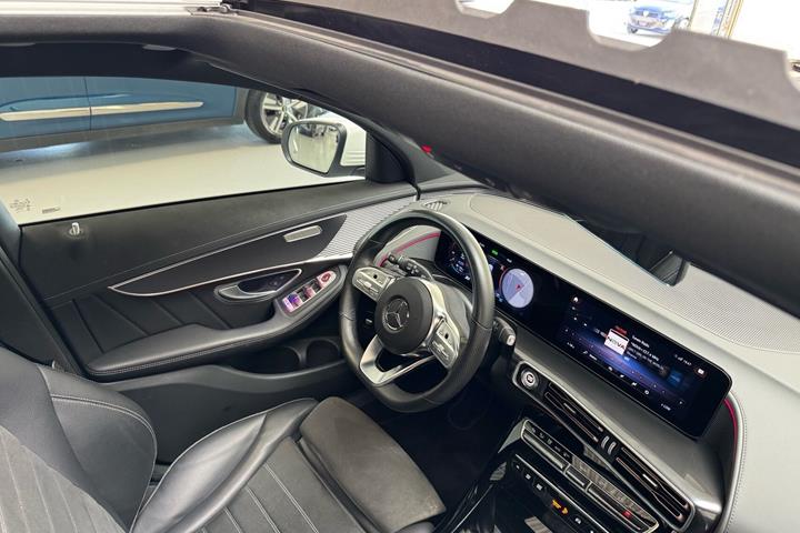 Hvid Mercedes EQC 400 fra 2023