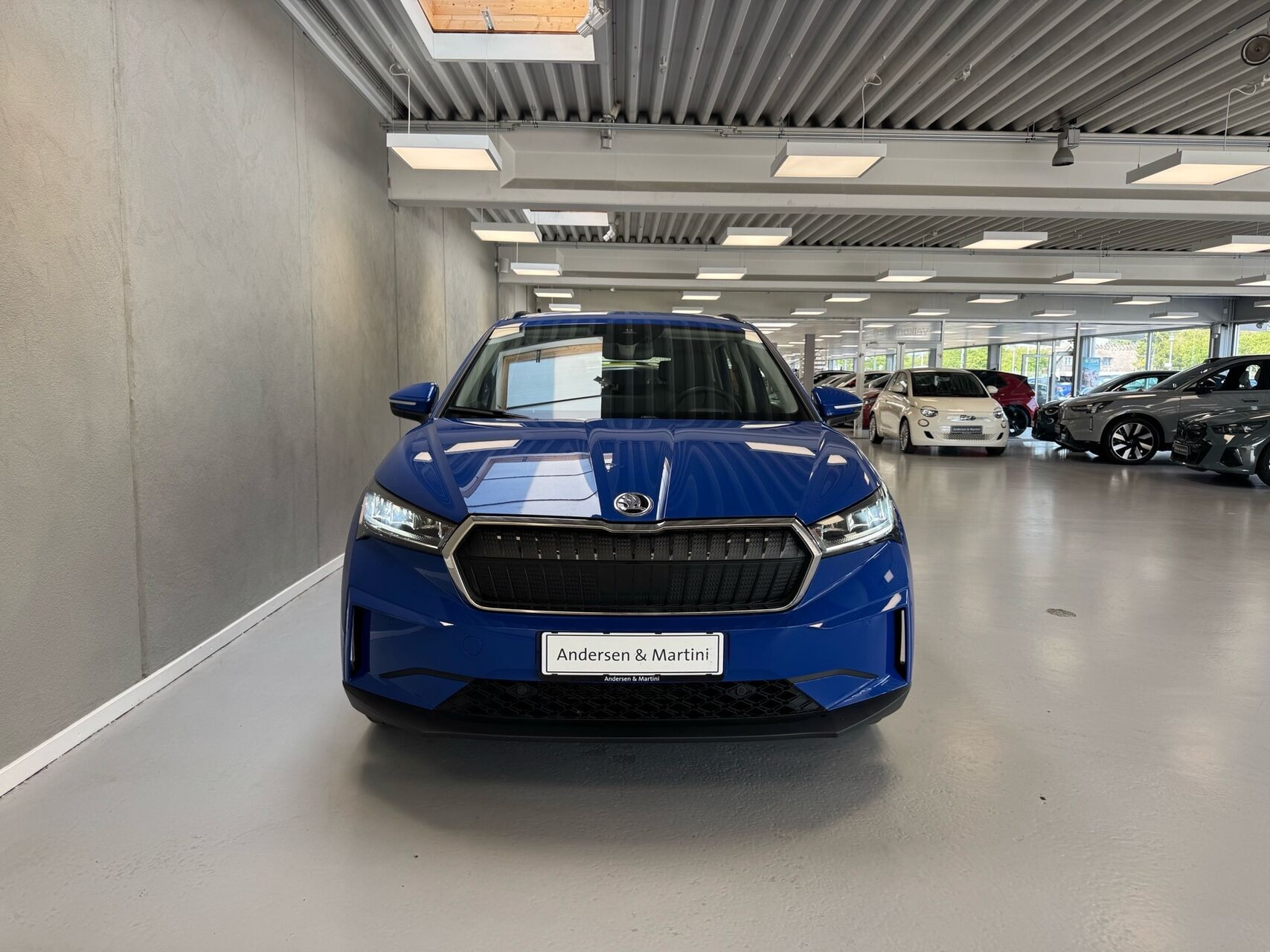 Blå Skoda Enyaq fra 2024