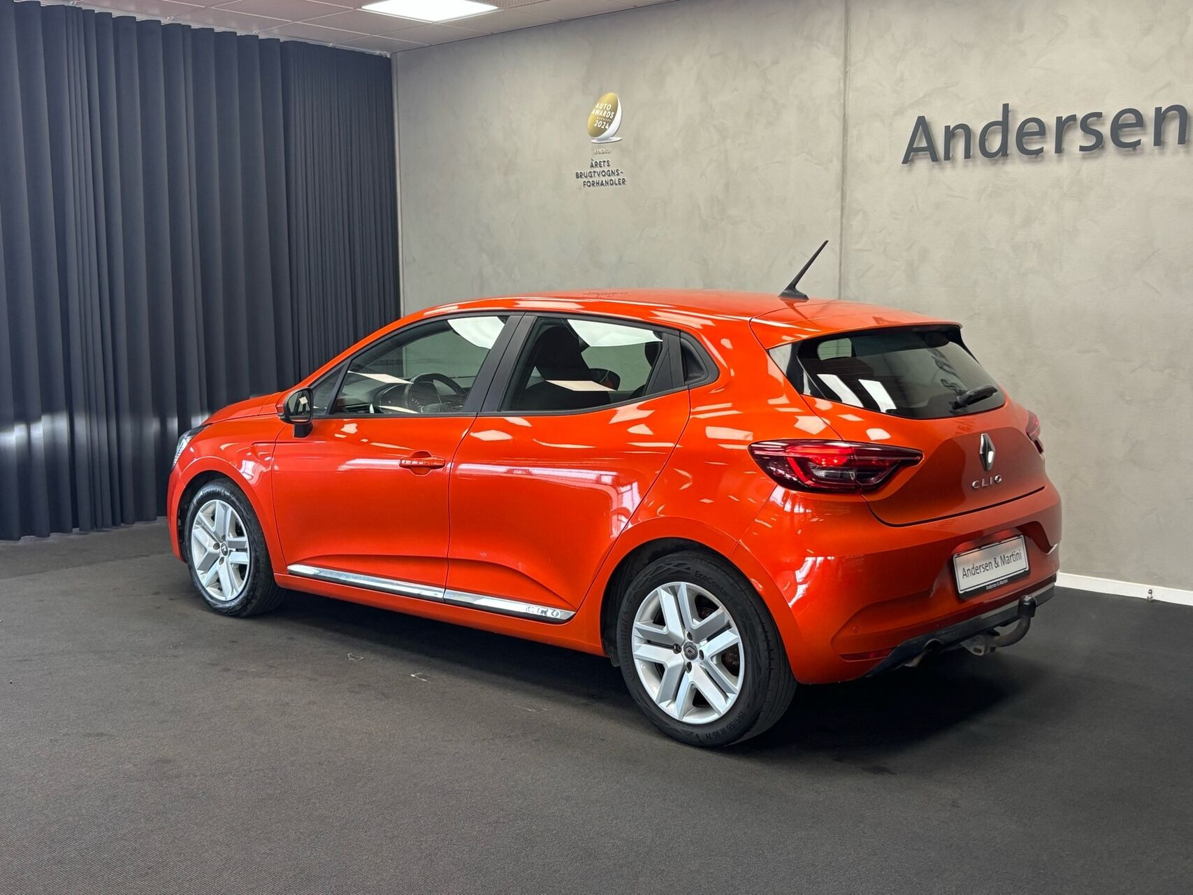 Orange Renault Clio fra 2019