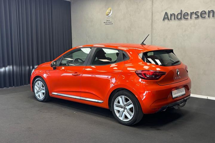 Orange Renault Clio fra 2019