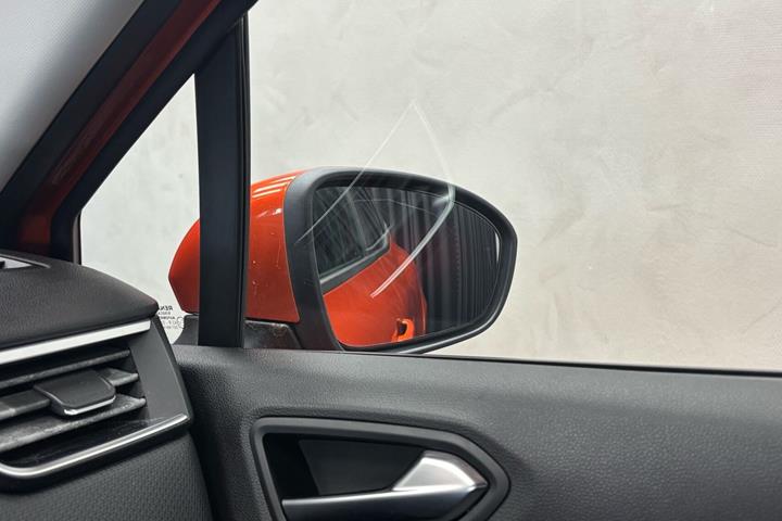 Orange Renault Clio fra 2019
