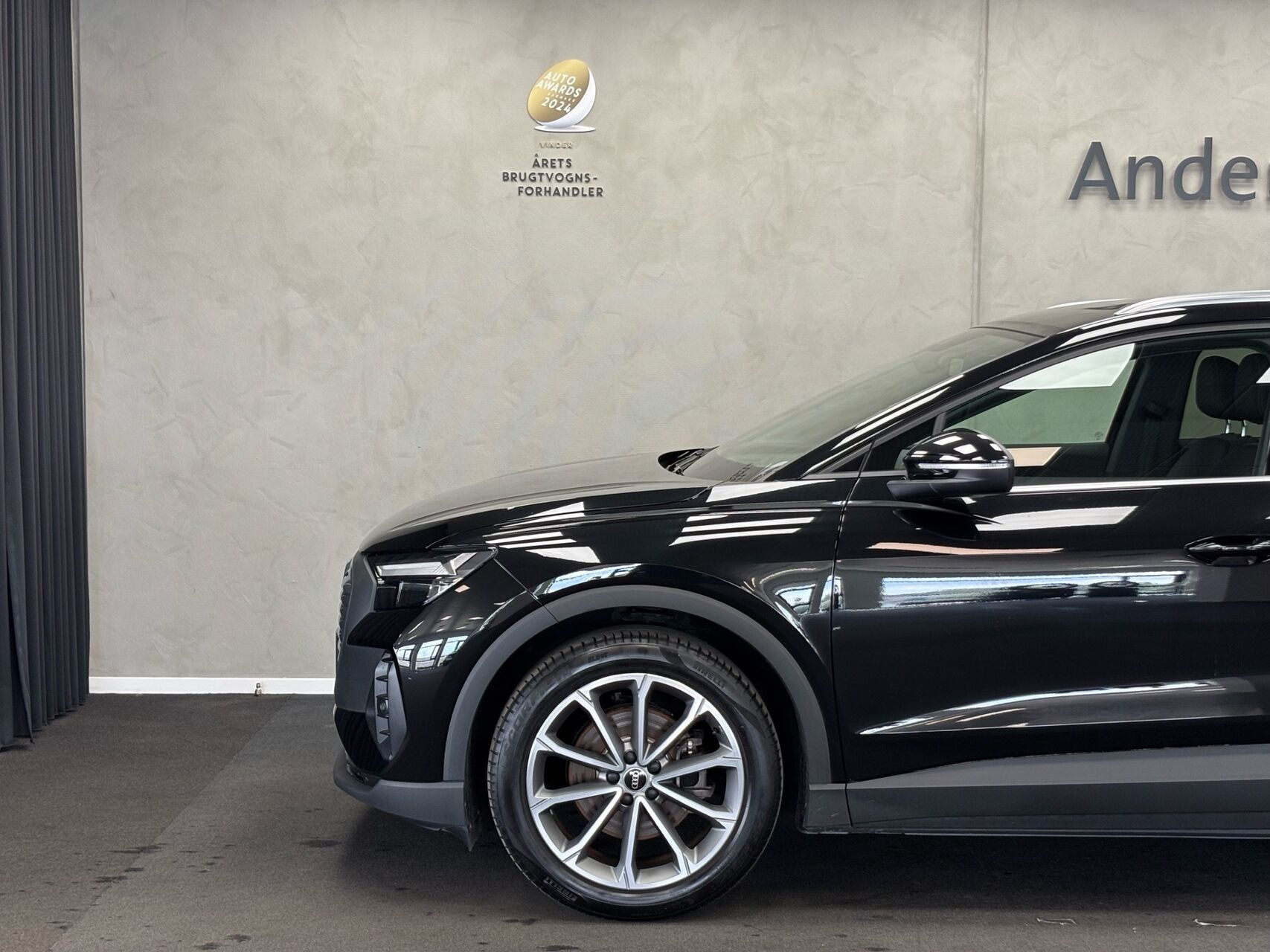 Sort Audi Q4 fra 2023