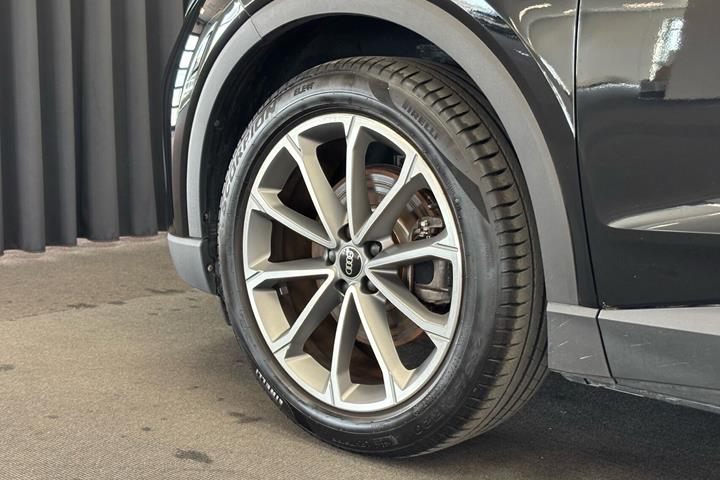 Sort Audi Q4 fra 2023