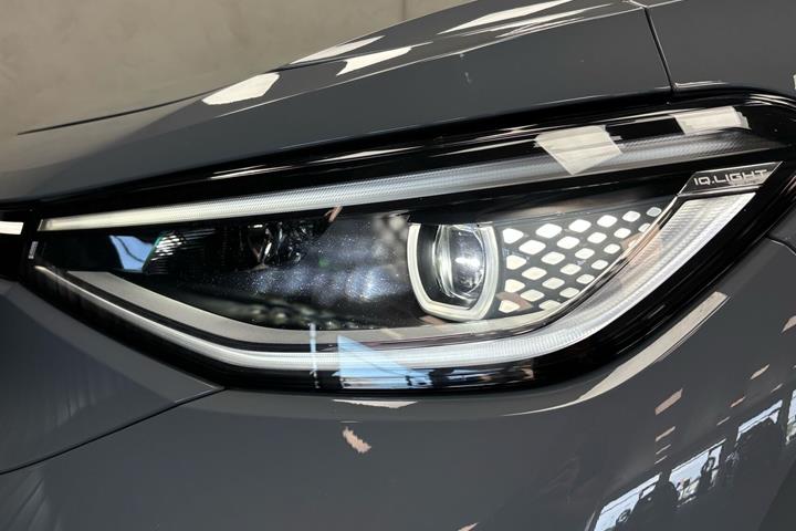 Grå VW ID.4 fra 2021