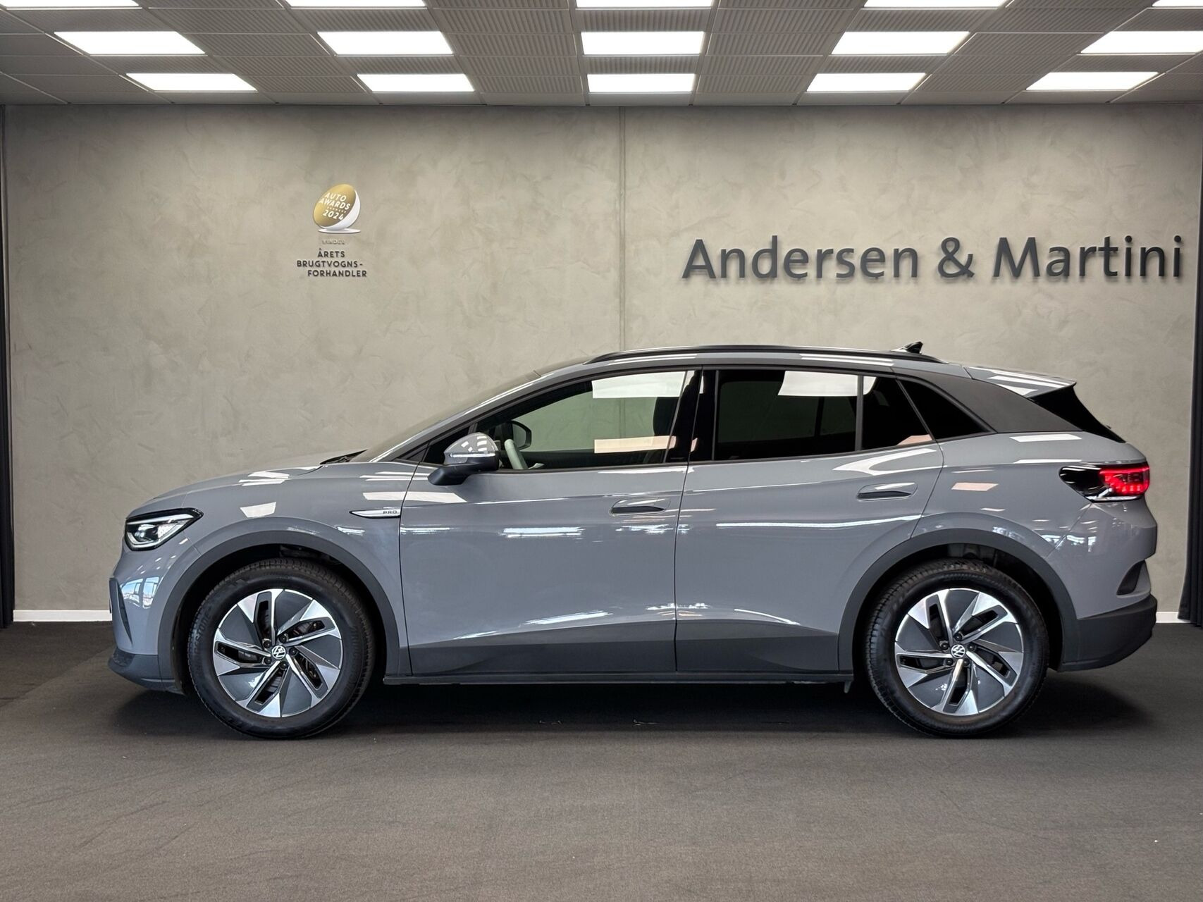 Grå VW ID.4 fra 2021