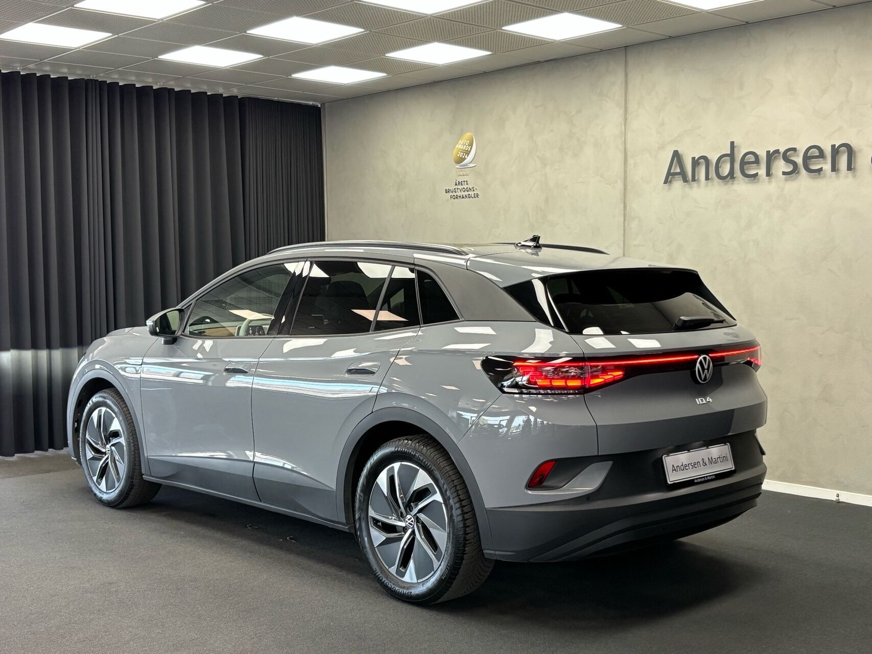 Grå VW ID.4 fra 2021