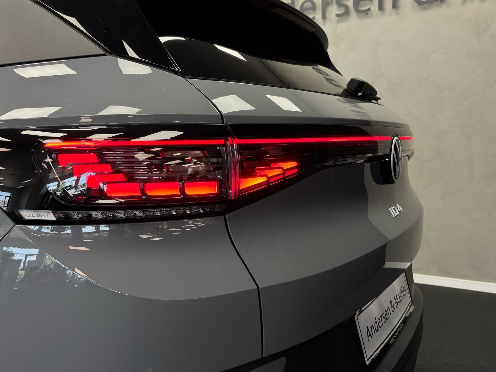 Grå VW ID.4 fra 2021