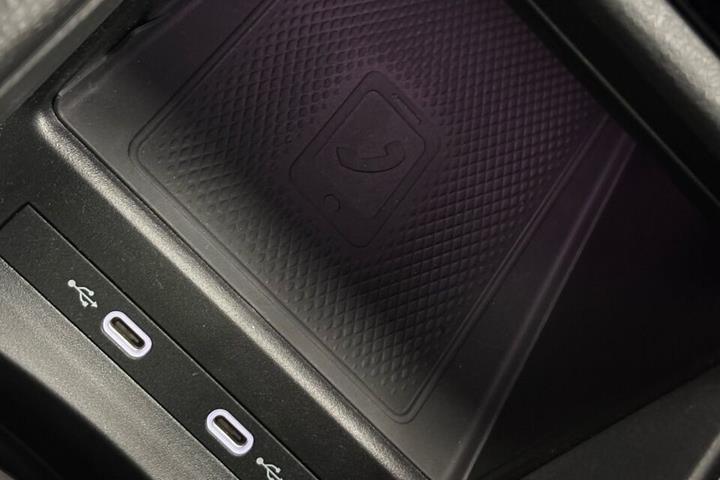 Grå VW ID.4 fra 2021