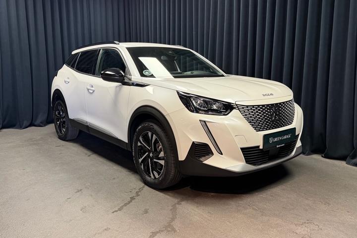 Hvid Peugeot e-2008 fra 2023