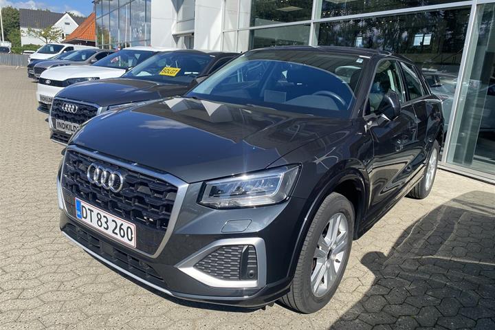 Grå Audi Q2 fra 2022