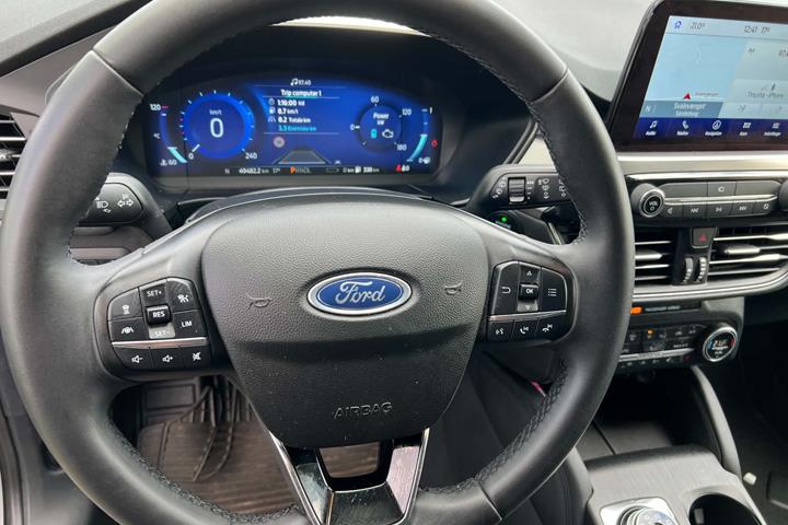Sølv Ford Kuga fra 2021