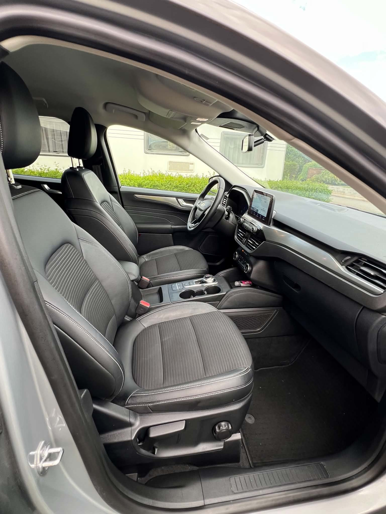Sølv Ford Kuga fra 2021