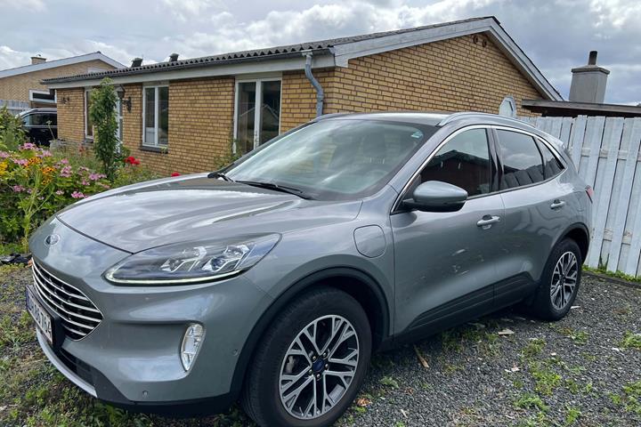 Sølv Ford Kuga fra 2021