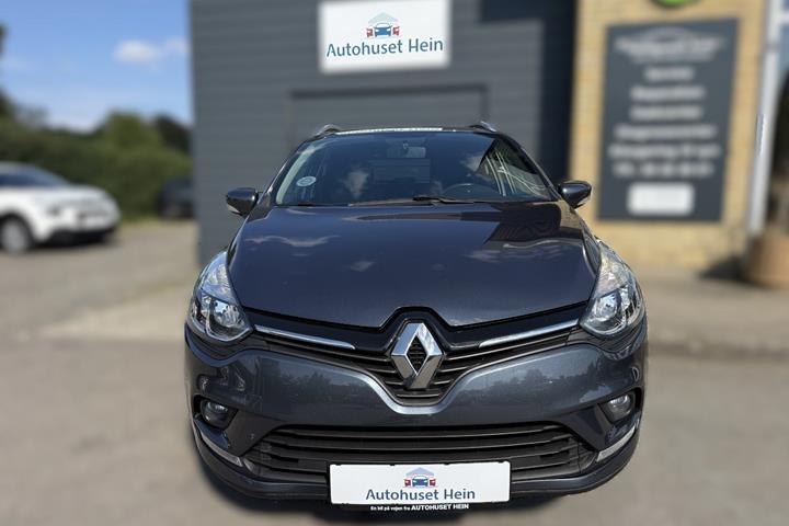 Grå Renault Clio IV fra 2019