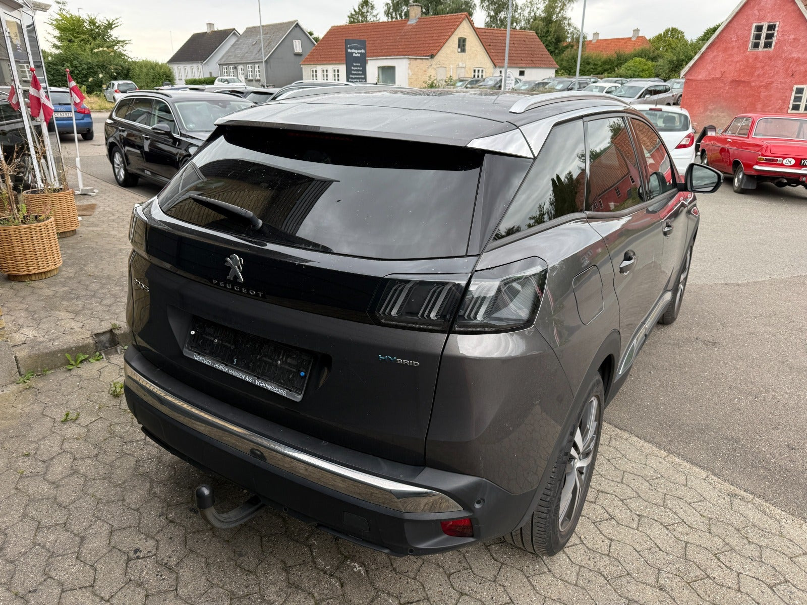 Grå Peugeot 3008 fra 2021