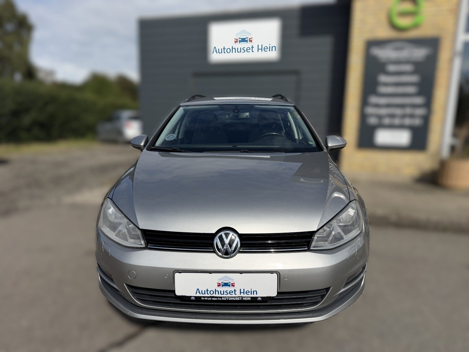 Orange VW Golf VII fra 2014