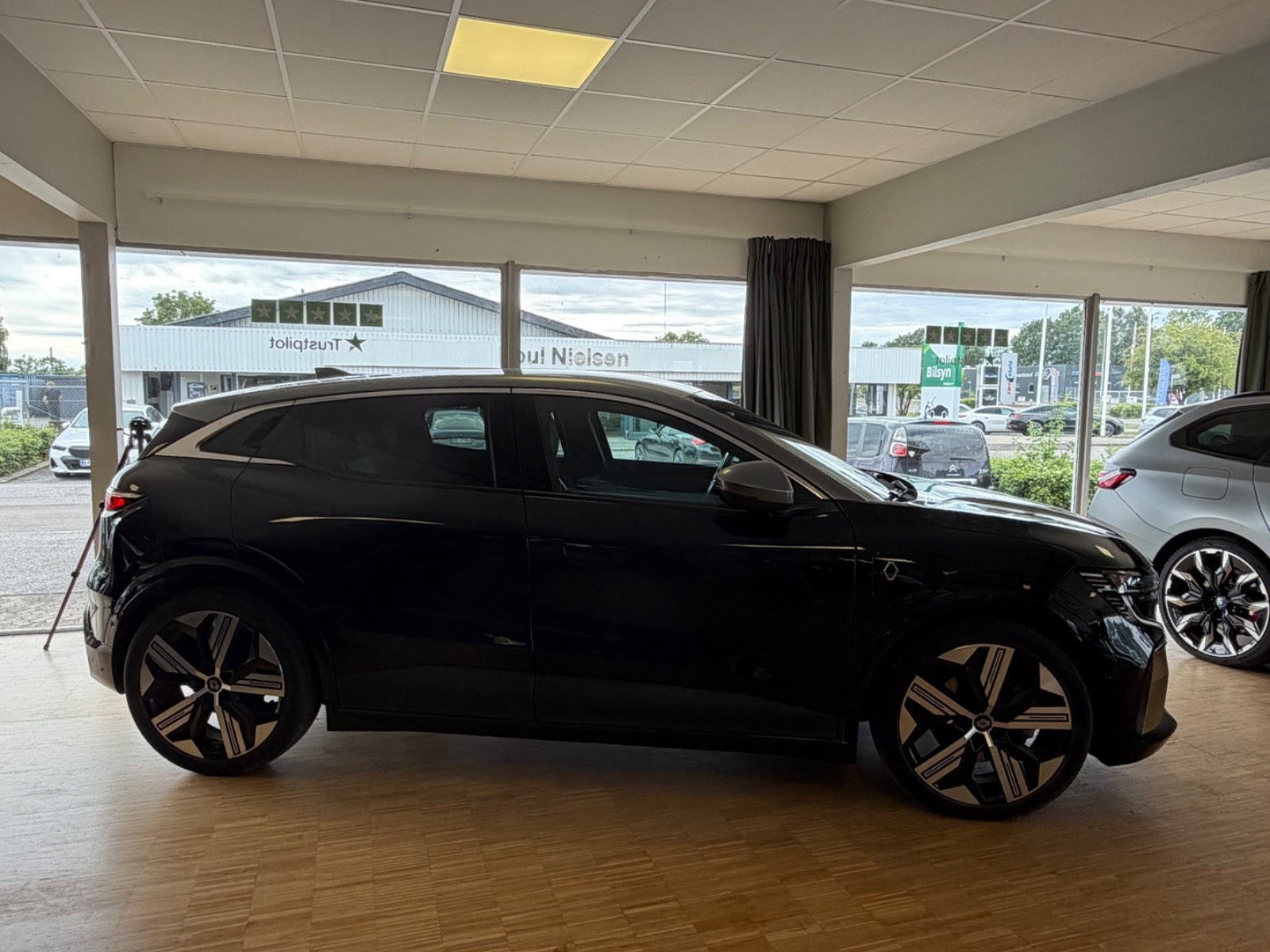 Sort Renault Megane E-Tech fra 2022