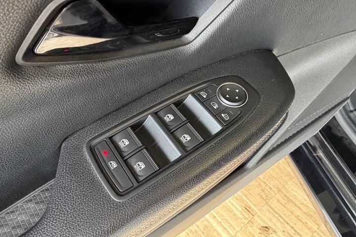 Sort Renault Megane E-Tech fra 2022