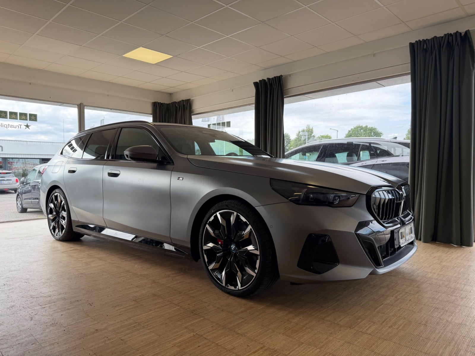 BMW i5 eDrive40 Touring Fully Charged M-Sport Pro