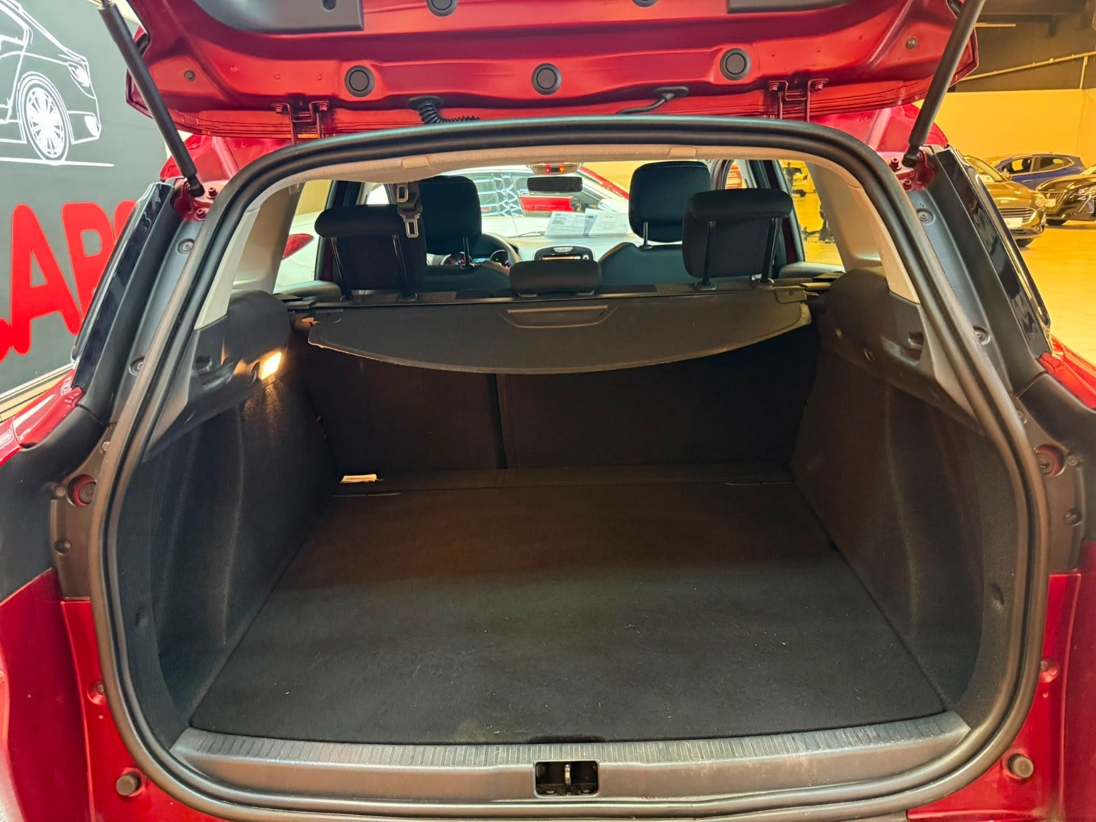 Grå Renault Clio IV fra 2019
