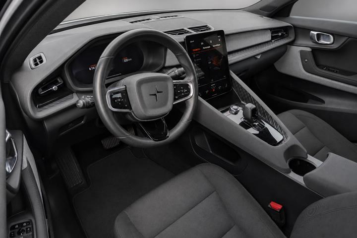 Hvid Polestar 2 fra 2023