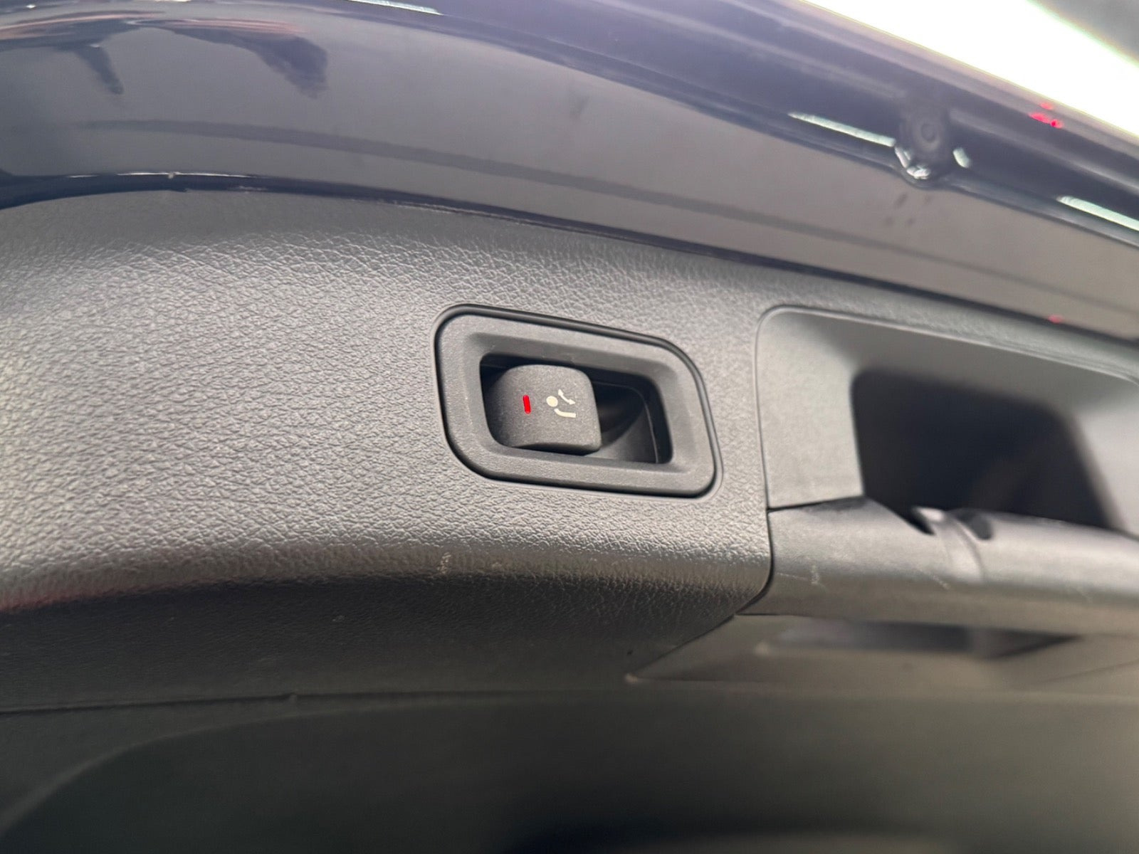 Sort Mercedes EQA250 fra 2021
