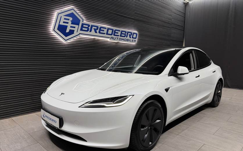 Tesla Model 3 RWD