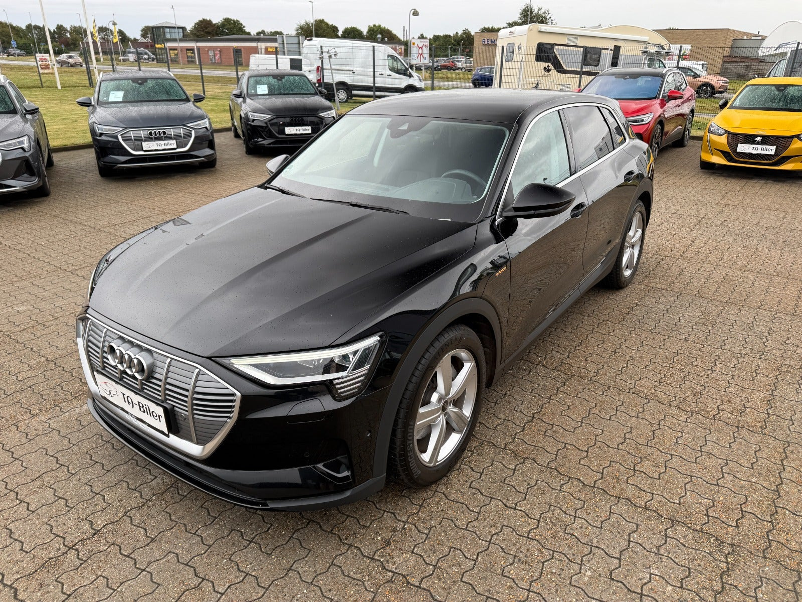 Sort Audi e-tron fra 2023