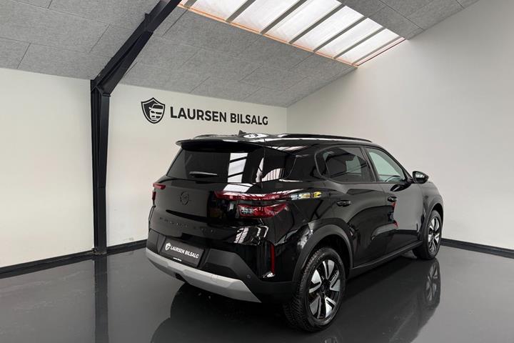 Sort Opel Frontera fra 2025
