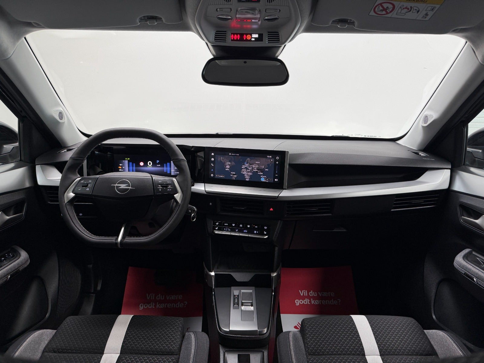 Sort Opel Frontera fra 2025