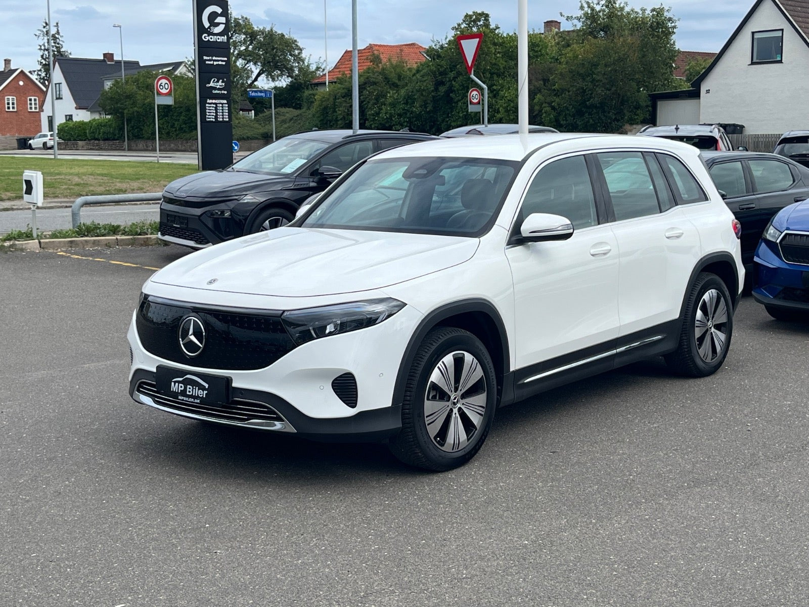 Hvid Mercedes EQB250+ fra 2024