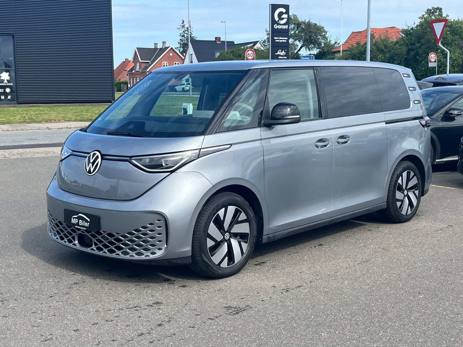Grå VW ID.Buzz fra 2023