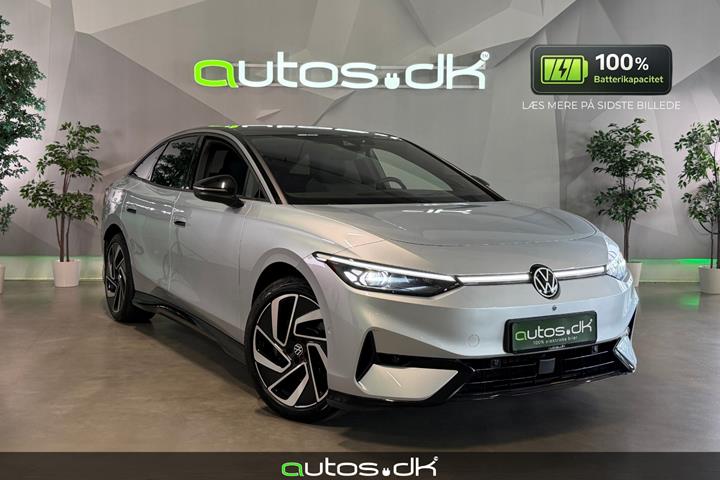 Sølv VW ID.7 fra 2024 set udefra