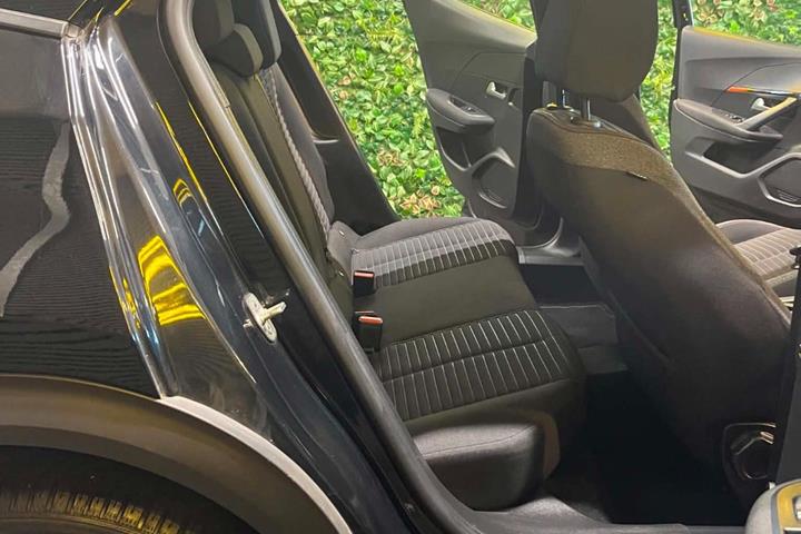 undefined Peugeot 2008 fra 2021