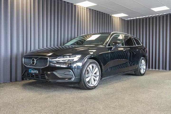 Sort Volvo V60 fra 2020