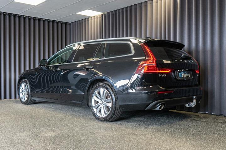 Sort Volvo V60 fra 2020