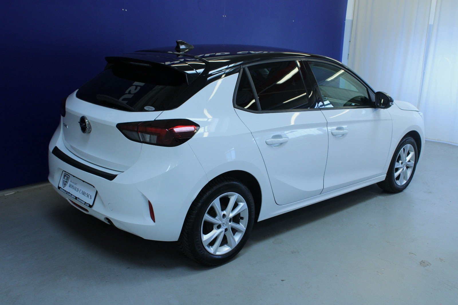 Hvid Opel Corsa fra 2020