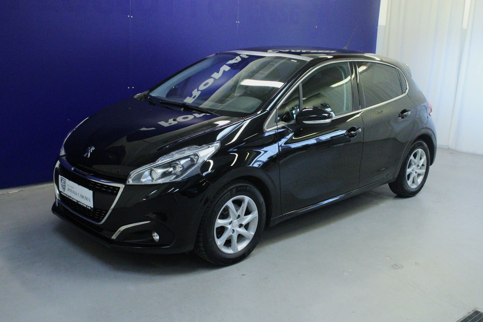 Sort Peugeot 208 fra 2019