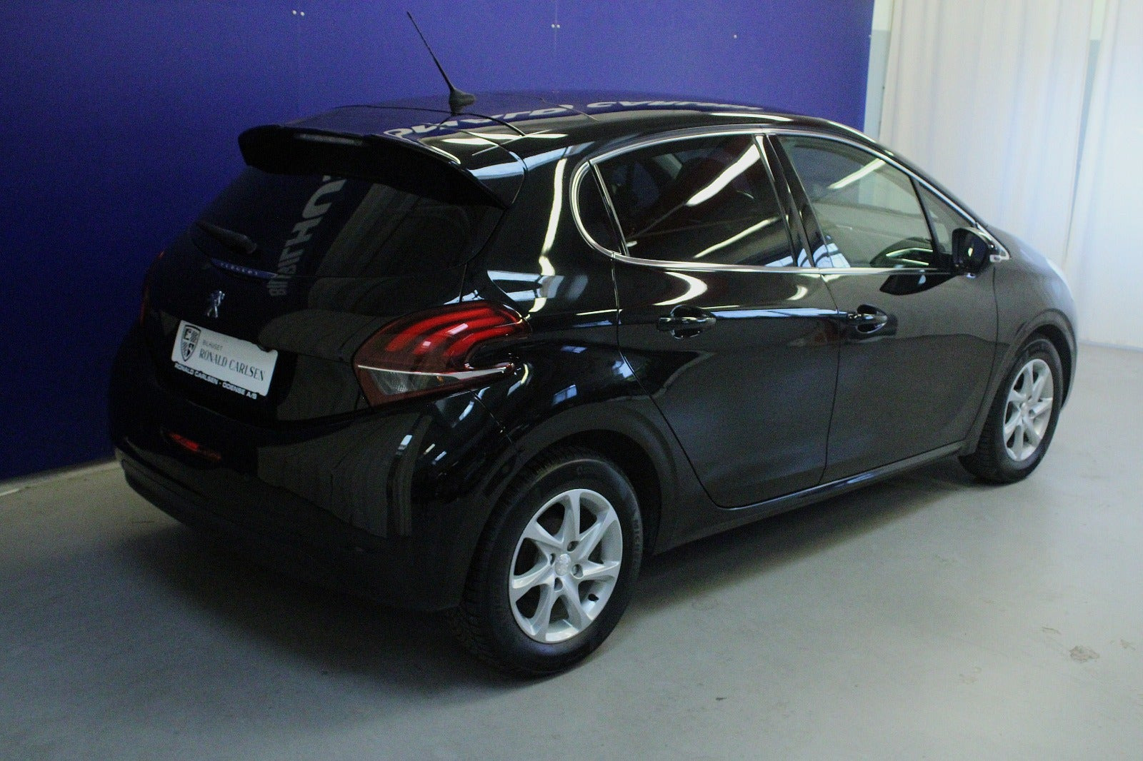 Sort Peugeot 208 fra 2019