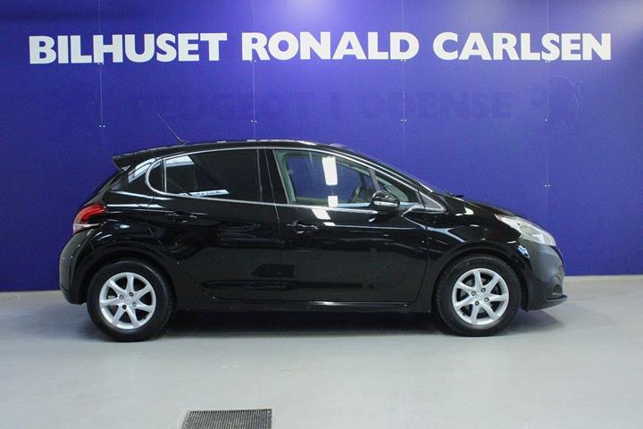 Sort Peugeot 208 fra 2019