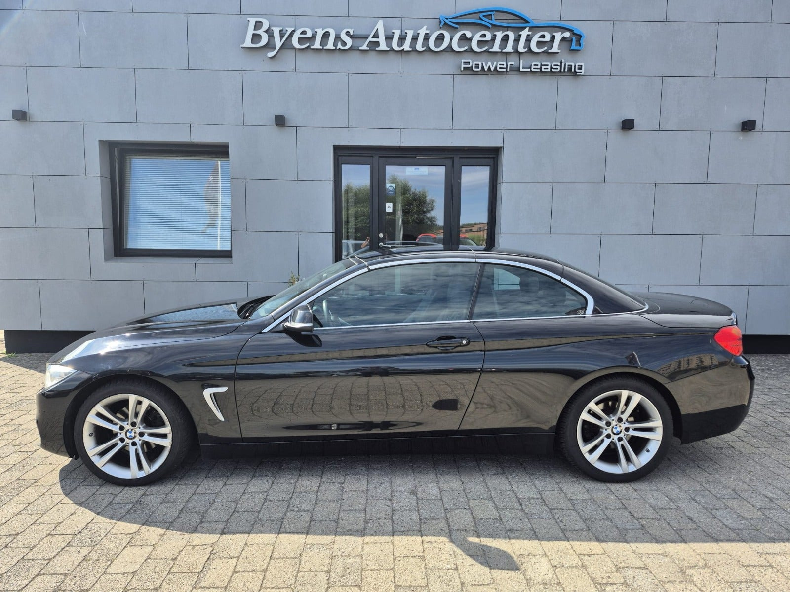 Sort BMW 420i fra 2016