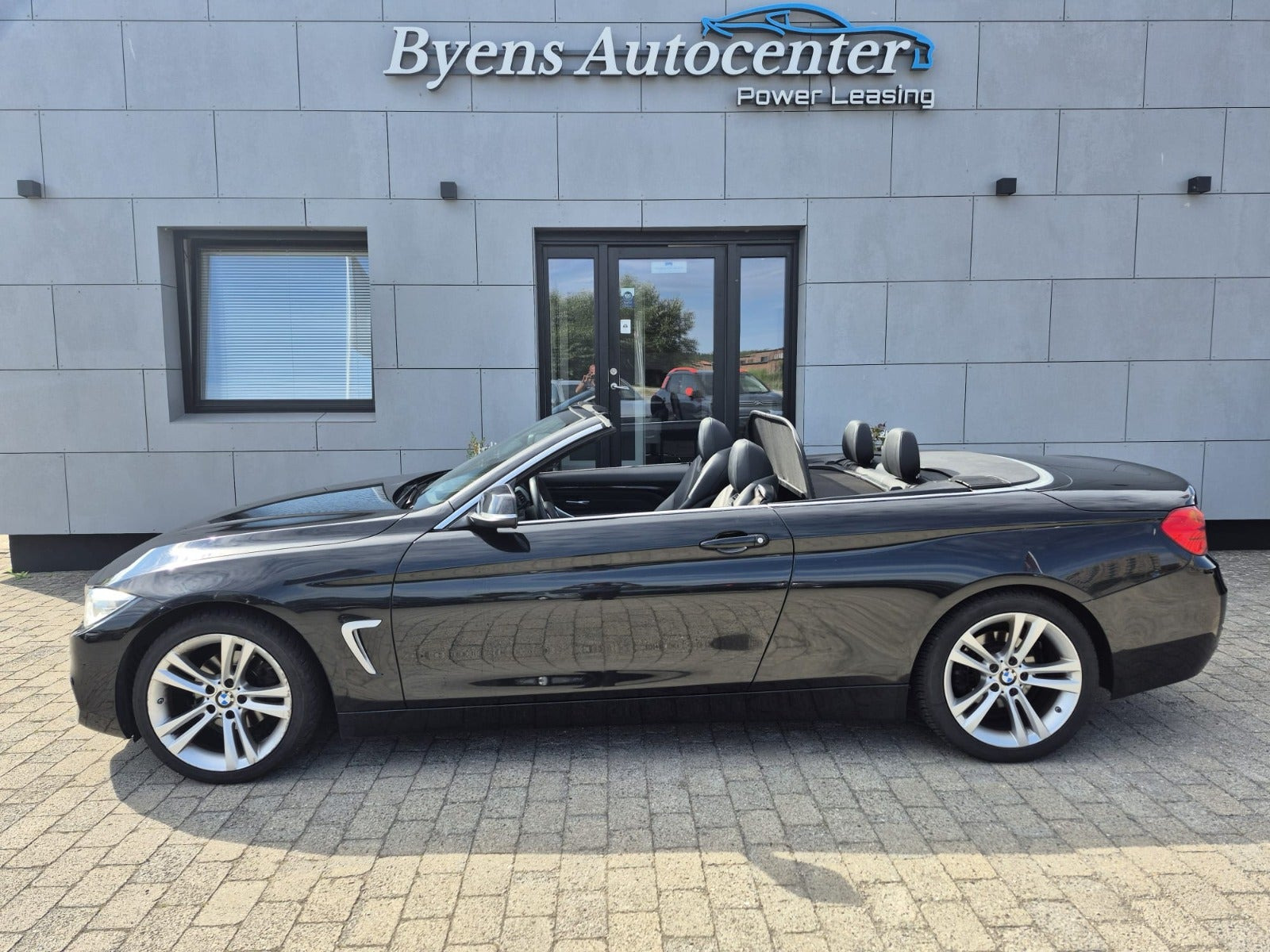 Sort BMW 420i fra 2016