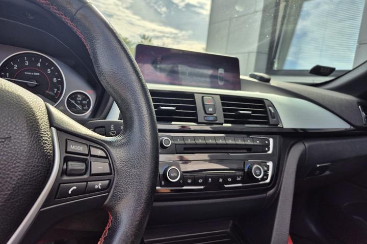 Sort BMW 420i fra 2016