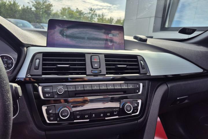 Sort BMW 420i fra 2016