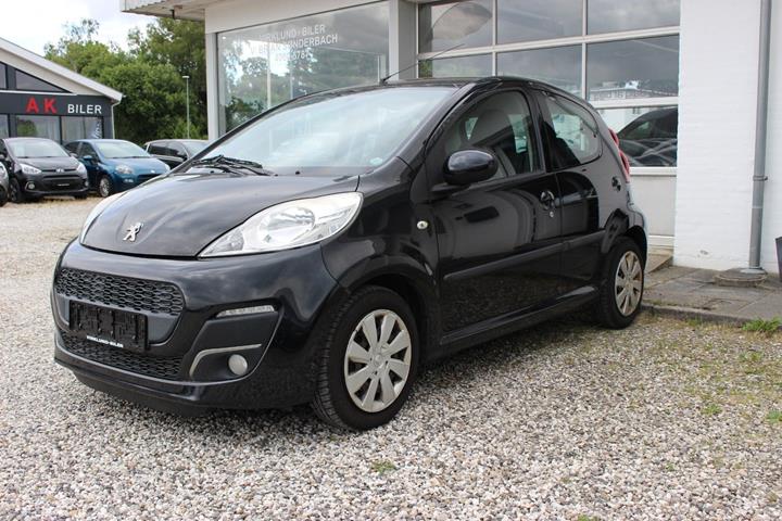 Sort Peugeot 107 fra 2014