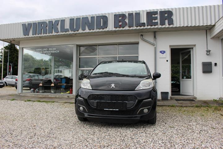 Sort Peugeot 107 fra 2014