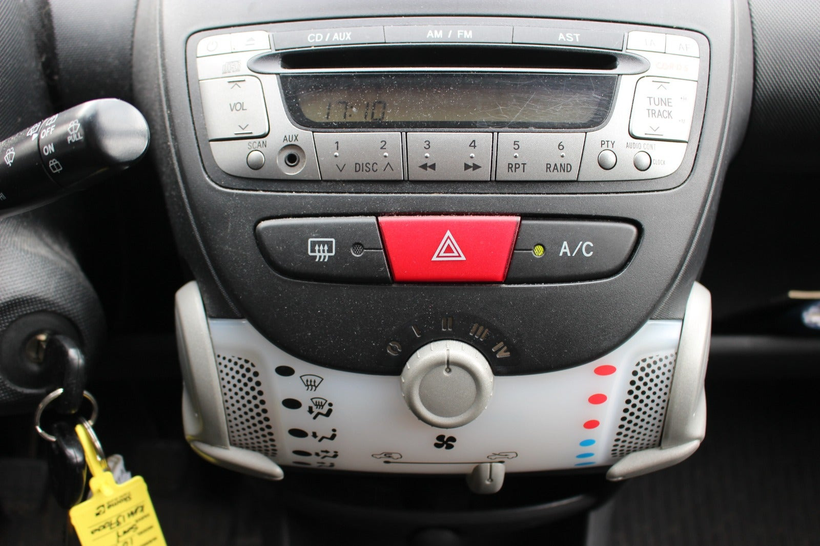 Sort Peugeot 107 fra 2014