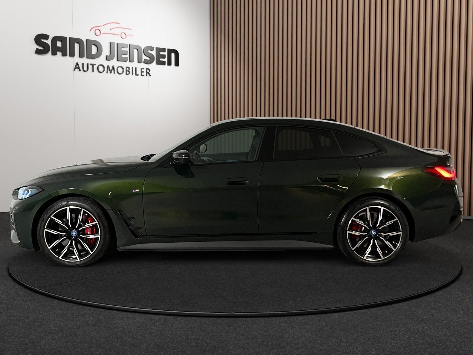 Grøn BMW i4 fra 2024