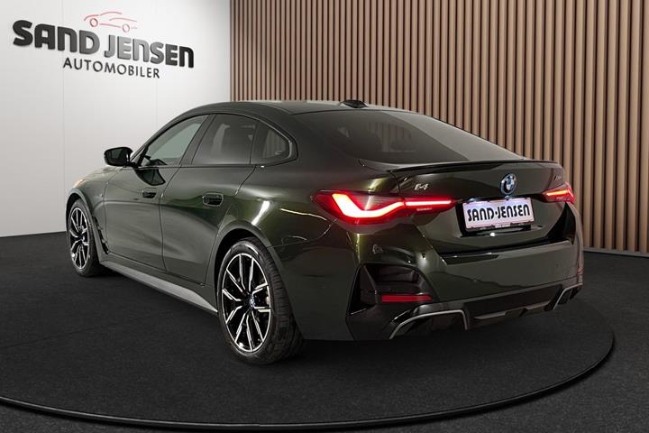 Grøn BMW i4 fra 2024